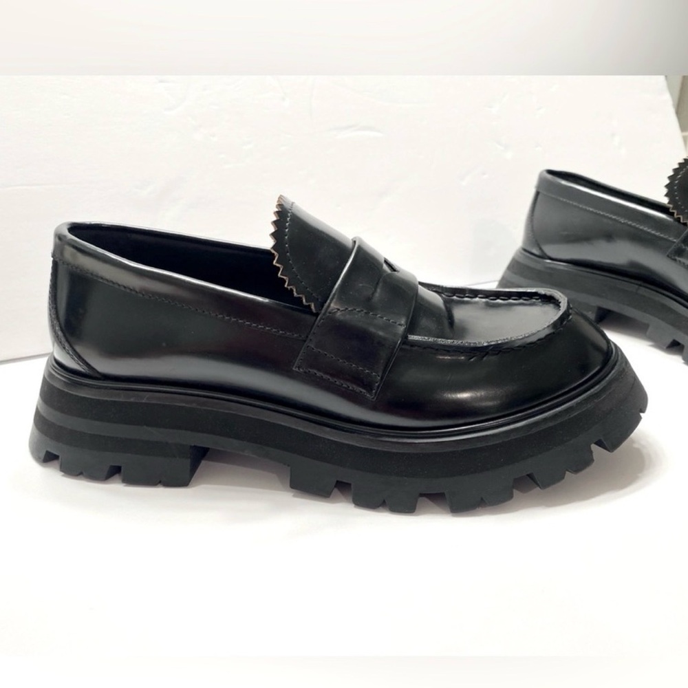 Alexander McQueen Wander Loafers Women’s  Size 7.5